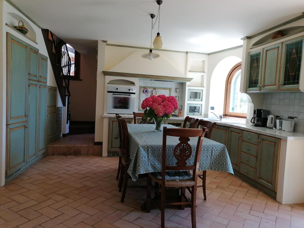 Villa Daniela Riva di Solto Exterior foto